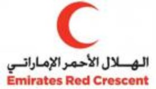 الإمارات تكثف توزيع مساعداتها لطلبة مديرية المكلا اليمنية