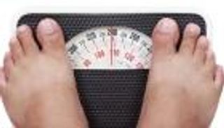 المرأة أكثر قلقا من الرجل بشأن زيادة الوزن