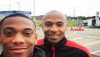 مارسيال يدفع مانشستر يونايتد للسخرية من تييري هنري