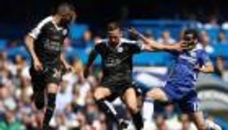 الشارات السوداء تطغى على مواجهة تشيلسي وليستر سيتي