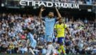 أجويرو بالتخصص يهدر رابع ركلة جزاء هذا الموسم