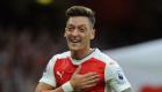 بالفيديو.. نجوم العالم يهنئون أوزيل بعيد ميلاده الـ28