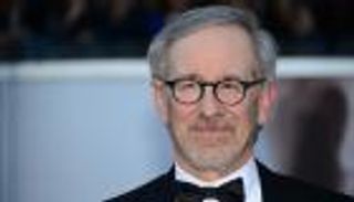 اتفاق بين "سبيلبرج" و"علي بابا" يعزز سيطرة الصين على هوليوود