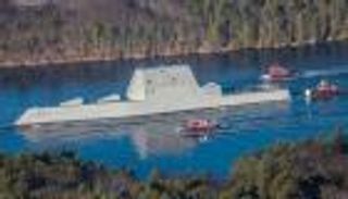 إنفوجراف.. "يو إس إس زوموالت" المدمرة الشبح