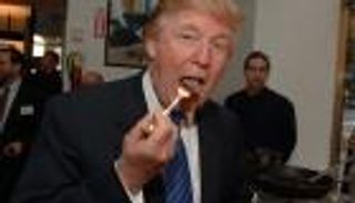 بالفيديو.. ترامب "عدو الدايت".. باللحوم والحلوى