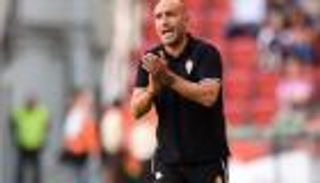 مدرب غرناطة: الخسارة أمام فالنسيا قاسية 