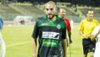 مغني مصدوم من عقوبات الاتحاد الجزائري