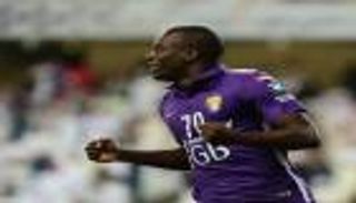 بالفيديو.. اسبريليا يتقمص دور دوجلاس في اهدار الفرص