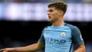  أغلى مدافع انجليزي لا يخشى مواجهة ميسي