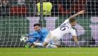 تصدي أسطوري لهوجو لوريس والتكنولوجيا تنصفه