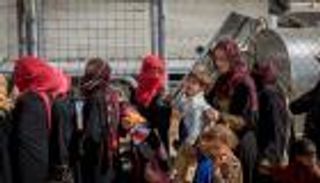 بالفيديو.. هاربون من "داعش" يحكون عن "خوف ودمار" في الموصل