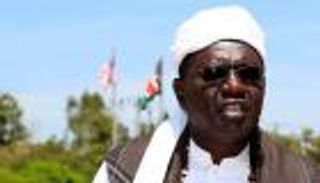  الأخ غير الشقيق لأوباما: ترامب سيجعل أمريكا عظيمة مرة أخرى