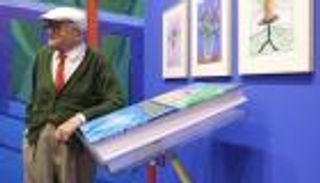 2500 دولار لكتاب ضخم يضم رسومات البريطاني هوكني