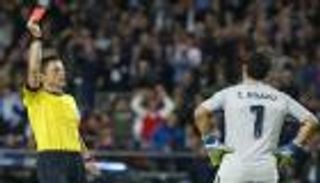 برافو يرسخ عقدة السيتي مع البطاقات الحمراء أمام برشلونة