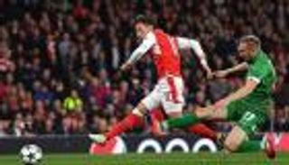 أوزيل يسجل أول هاتريك في تاريخه