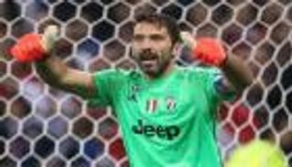 بوفون كان قريباً من قطبي روما وبرشلونة