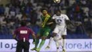 الهلال السعودي يفوز بسداسية وينفرد بصدارة الدوري