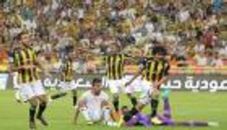 الشباب يهزم الاتحاد ويحرمه من صدارة الدوري السعودي