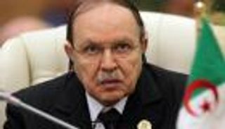 بوتفليقة: الإعلام الإلكتروني خطر وينشر أفكارا هدامة