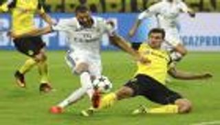 إحصائية تكشف تراجع فعالية بنزيمة في دوري الأبطال