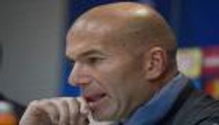 زيدان يدرس الدفع بتشكيل لقاء بيتيس أمام بلباو