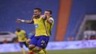 بالفيديو.. أيالا النصر يكفر عن خطئه أمام أهلي جدة