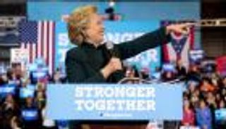 بالفيديو.. كلينتون تعتبر ترامب "تهديدا" للديموقراطية الأمريكية