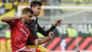 بالفيديو.. متذيل البوندسليجا يحرج دورتموند