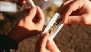 دراسة تونسية: 400 ألف طالب يتعاطون المخدرات