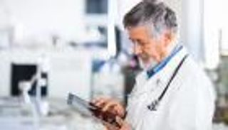 "صحة أبوظبي" توظف تقنيات ذكية لكشف الشهادات المرضية المزورة