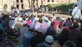 مسلمو إيطاليا يتظاهرون ضد غلق أماكن عبادتهم