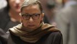 قاضية أمريكية تشارك بدور كوميدي في عرض أوبرالي