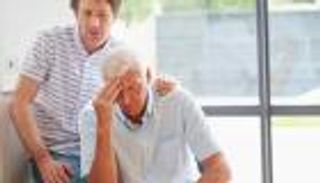 كبت مشاعر الرجال بالصغر مؤذٍ في الكبر