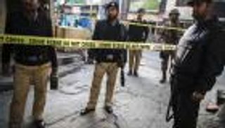 "داعش" يتبنى هجوما أوقع العشرات في أكاديمية للشرطة بباكستان