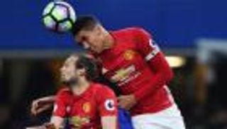 مفاجأة.. لعب كرة القدم بالرأس يغير وظائف المخ