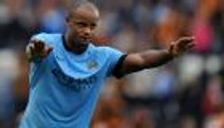 كومباني يرضخ لنصائح الأطباء للبقاء في الملاعب