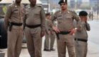 مطلوب أمني يسلم نفسه للسلطات السعودية