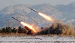  مقتل مقيم وإصابة آخر بعد إطلاق مقذوفات حوثية على نجران