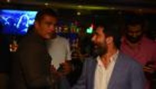 بالصور.. عمرو دياب يفاجئ أسرة "الشيخ جاكسون"