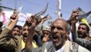 الحوثي لليمنيين المطالبين برواتبهم: اصمدوا حتى يفرجها الله