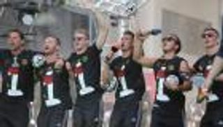 جوتزه: رقصة مصطافي كانت أكثر لحظة كوميدية في حياتي