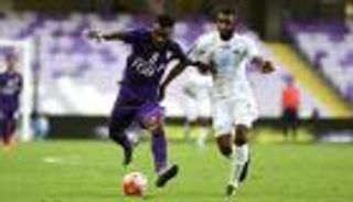 بالفيديو.. دبا يحرج العين ومدربه في الدوري الإماراتي