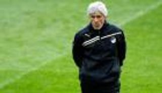 النصر الإماراتي يجدد الثقة في مدربه ليلا ويقيله صباحا