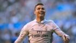 رونالدو يسجل ثلاثية في انتفاضة الريال بالليجا