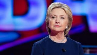 شائعات الرسائل الإلكترونية لهيلاري كلينتون