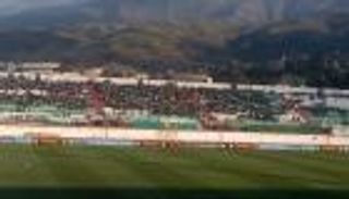 إقبال جماهيري "ضعيف" في نهائي الكونفدارلية