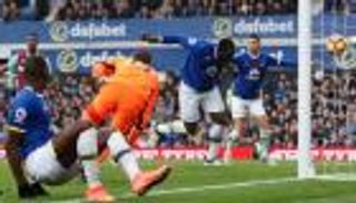 تألق لوكاكو يقود إيفرتون للفوز على وست هام