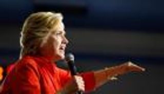 حملة كلينتون تهاجم (إف.بي.آي)