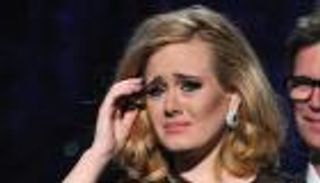 أديل تكشف عن "جانب مظلم للغاية" سببه الاكتئاب