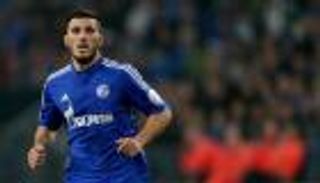 كلوب يسعى لحسم "صراع الإنجليز" على مدافع شالكه 